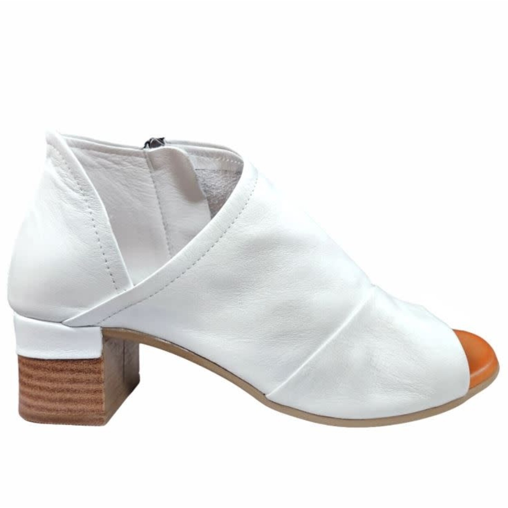 Everly Gia 01 White