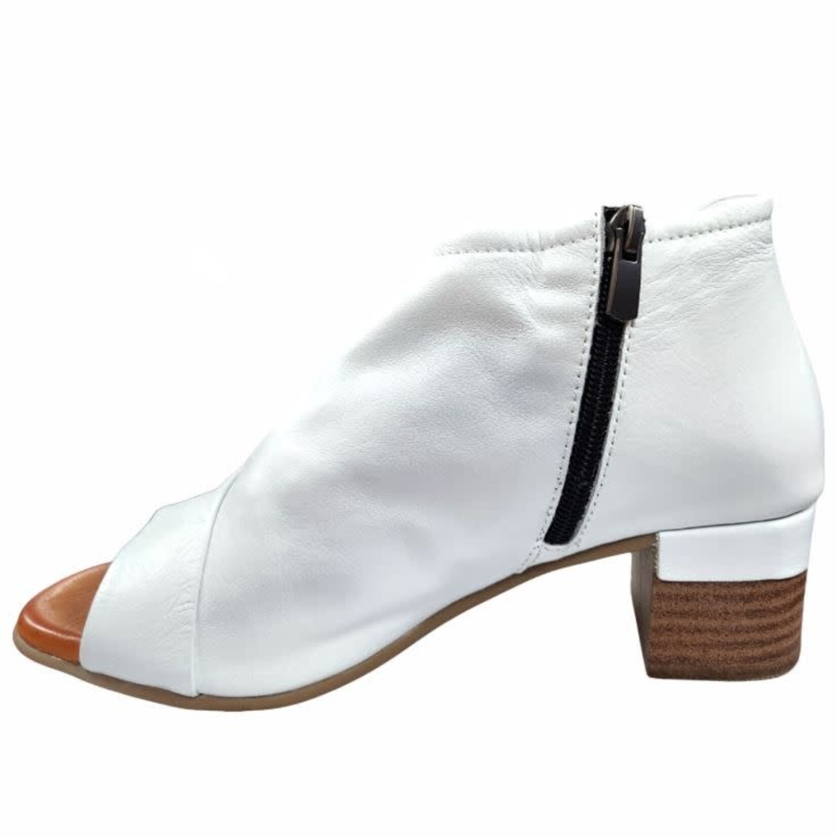 Everly Gia 01 White