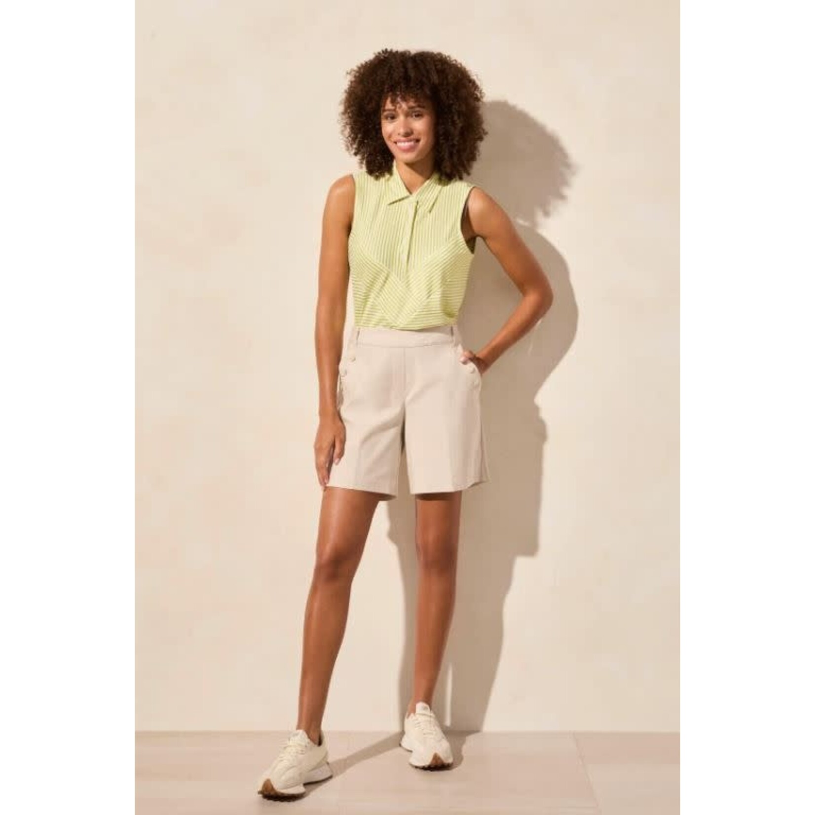 Tribal Flatten It Pull On Button Accent Short