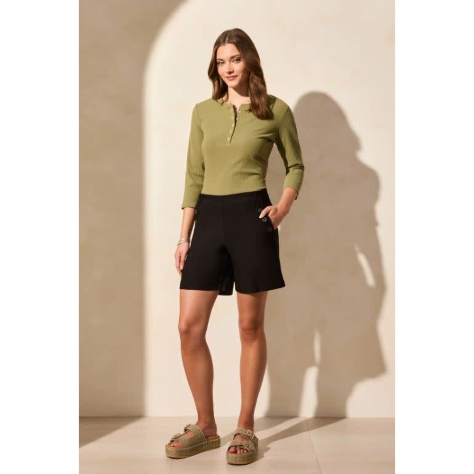 Tribal Flatten It Pull On Button Accent Short