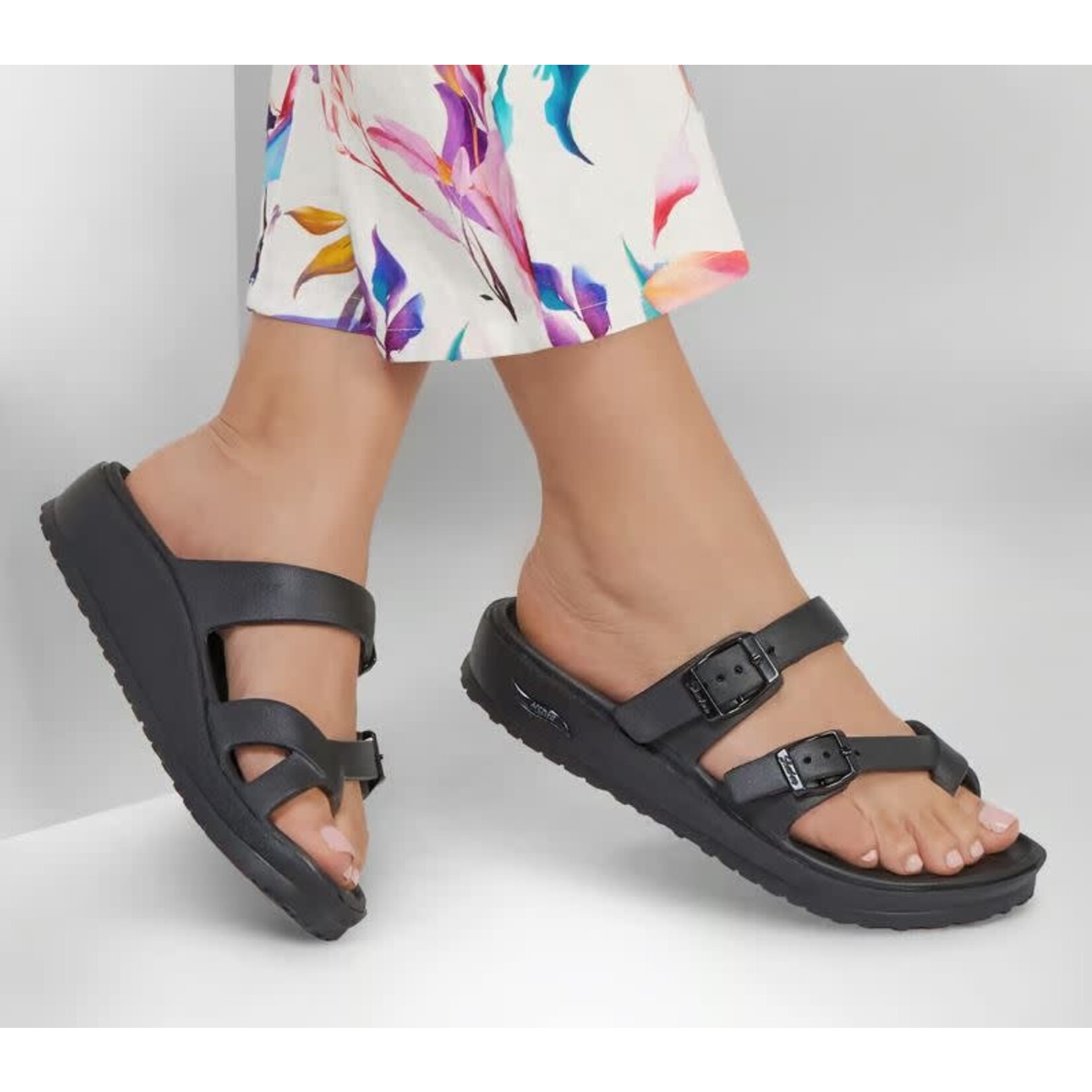 Skechers Arch Fit: Cali Breeze - Leyla Sandal