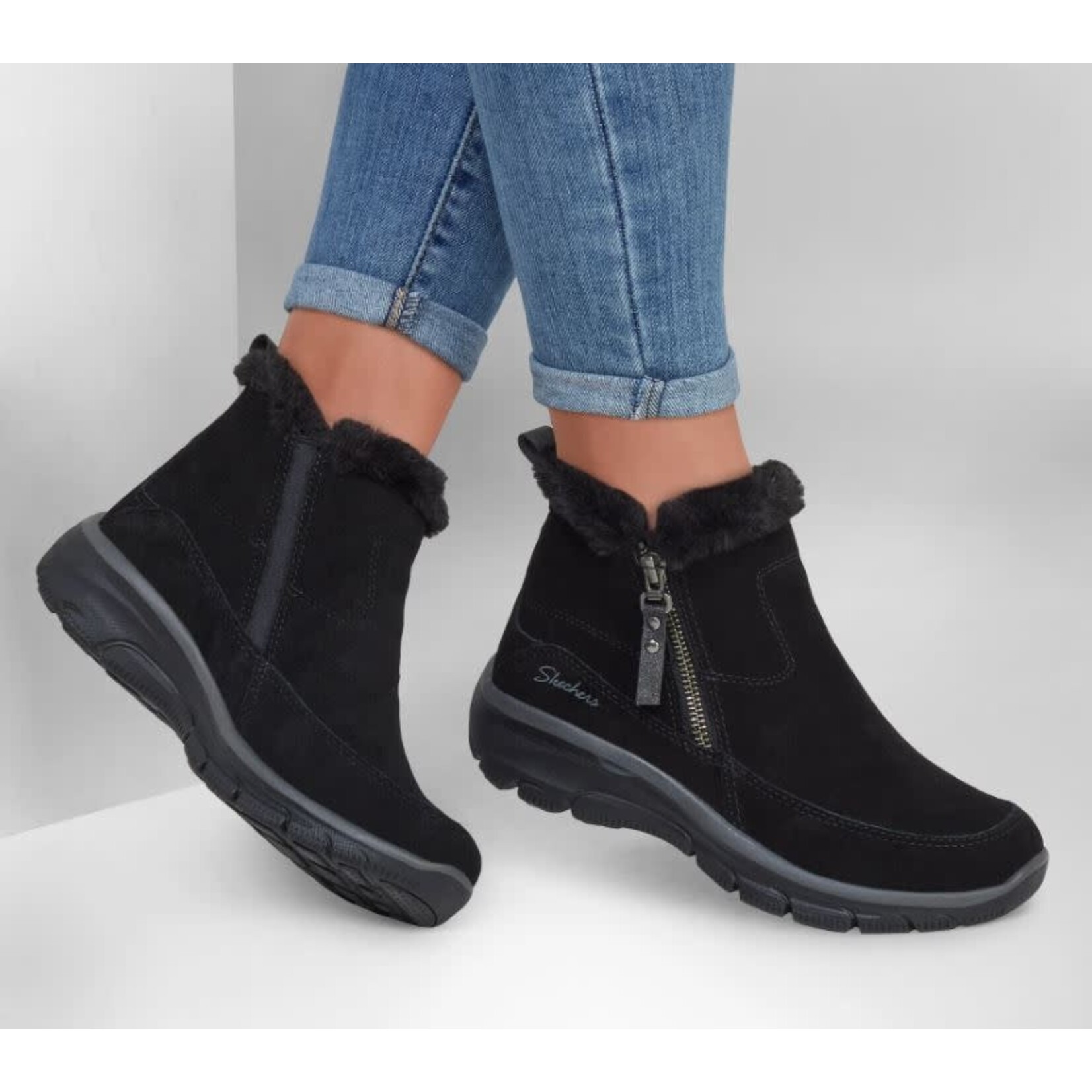 Skechers Easy Going Cool Zip Boot