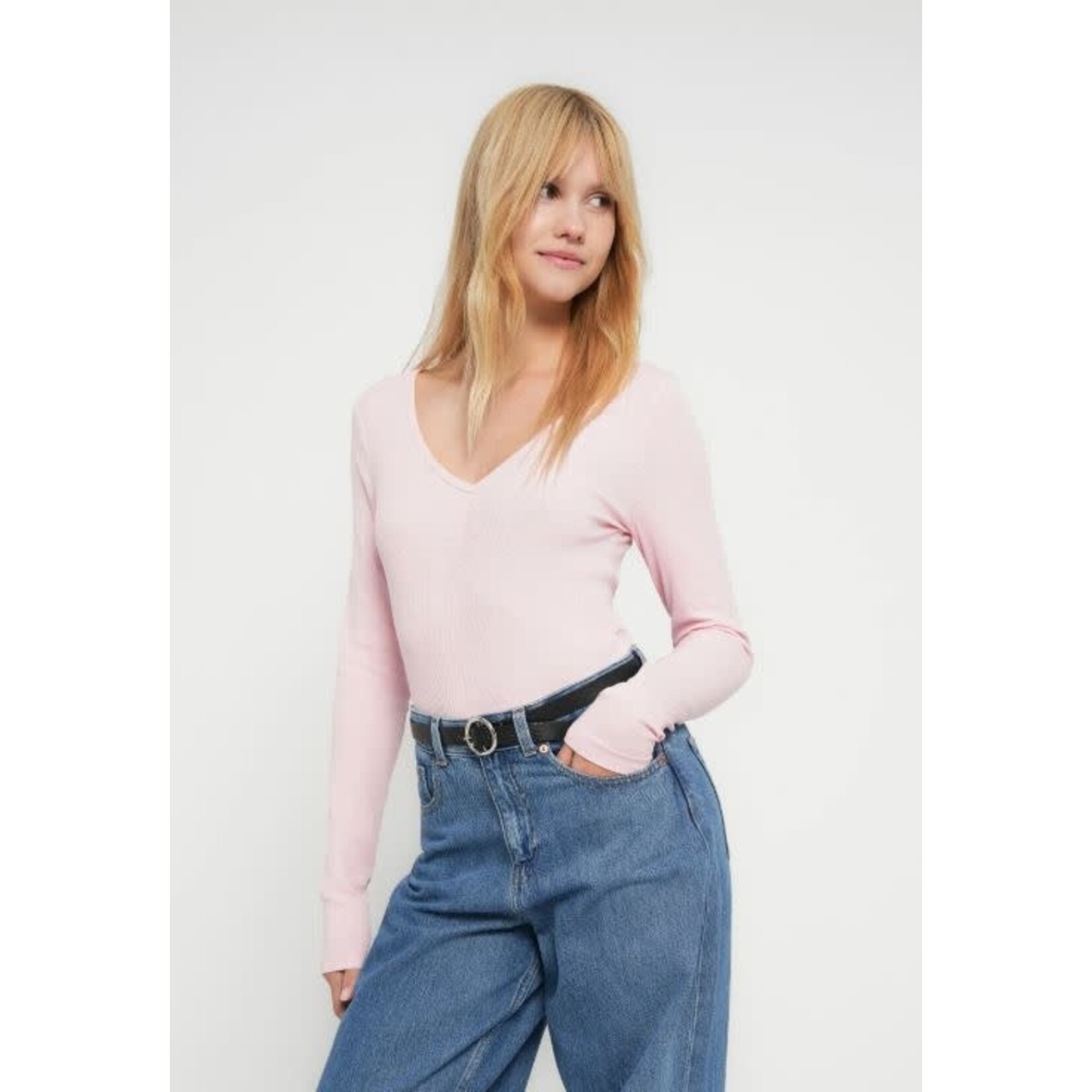 Only Betty Long Sleeve V-Neck