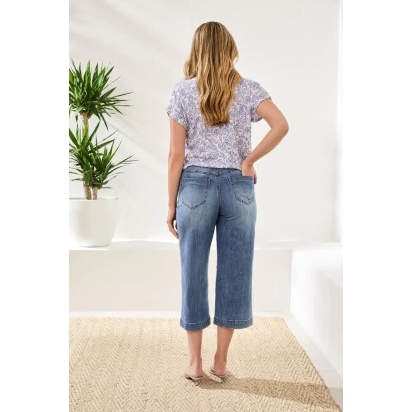 Tribal Audrey Button Fly Wide Leg Crop Jean