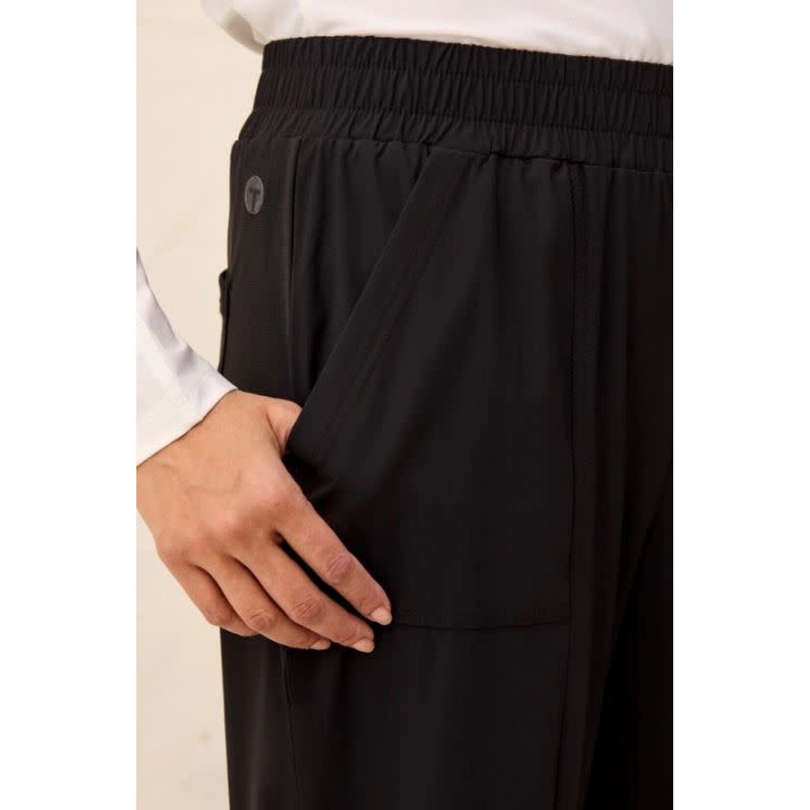 Tribal Pull On Tech Capri