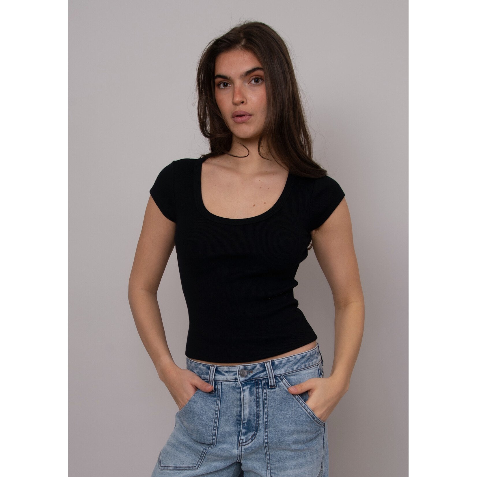 Rd Style Kendra Scoop Neck Cap Sleeve Top