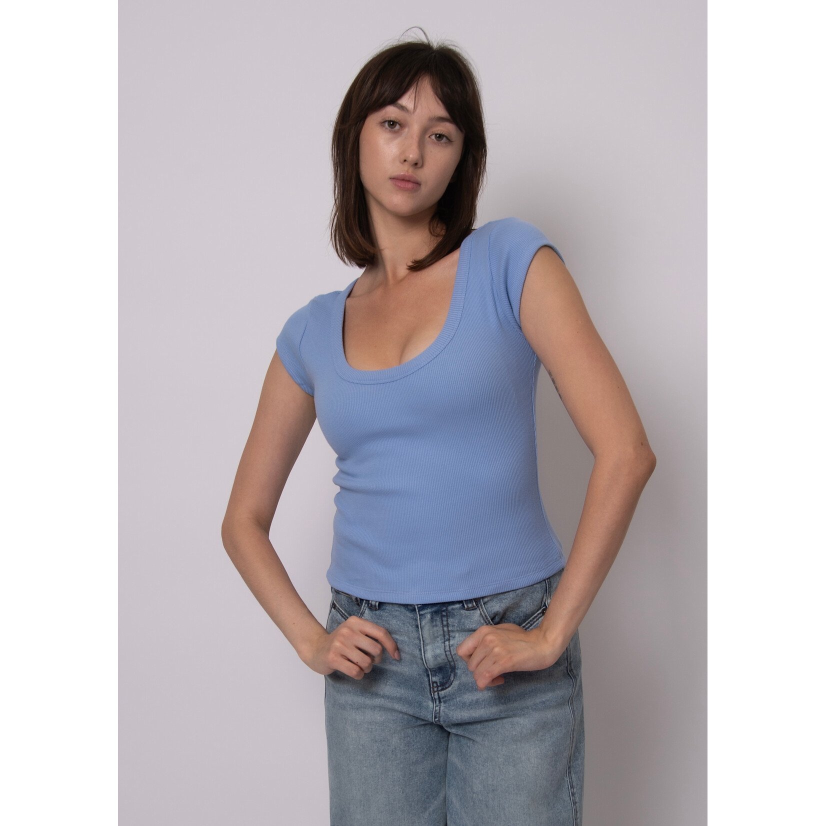 Rd Style Kendra Scoop Neck Cap Sleeve Top