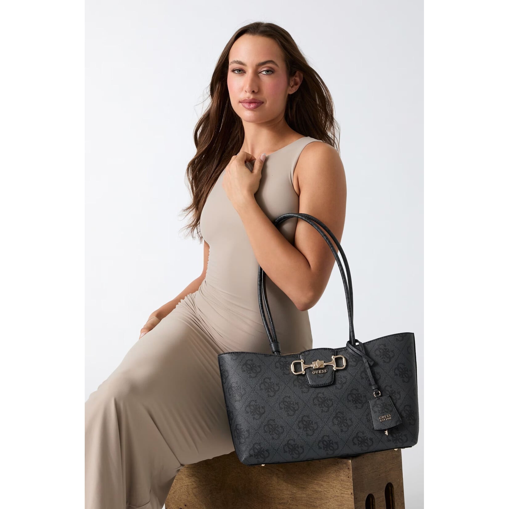 Guess Janie Logo Girlfriend Caryall