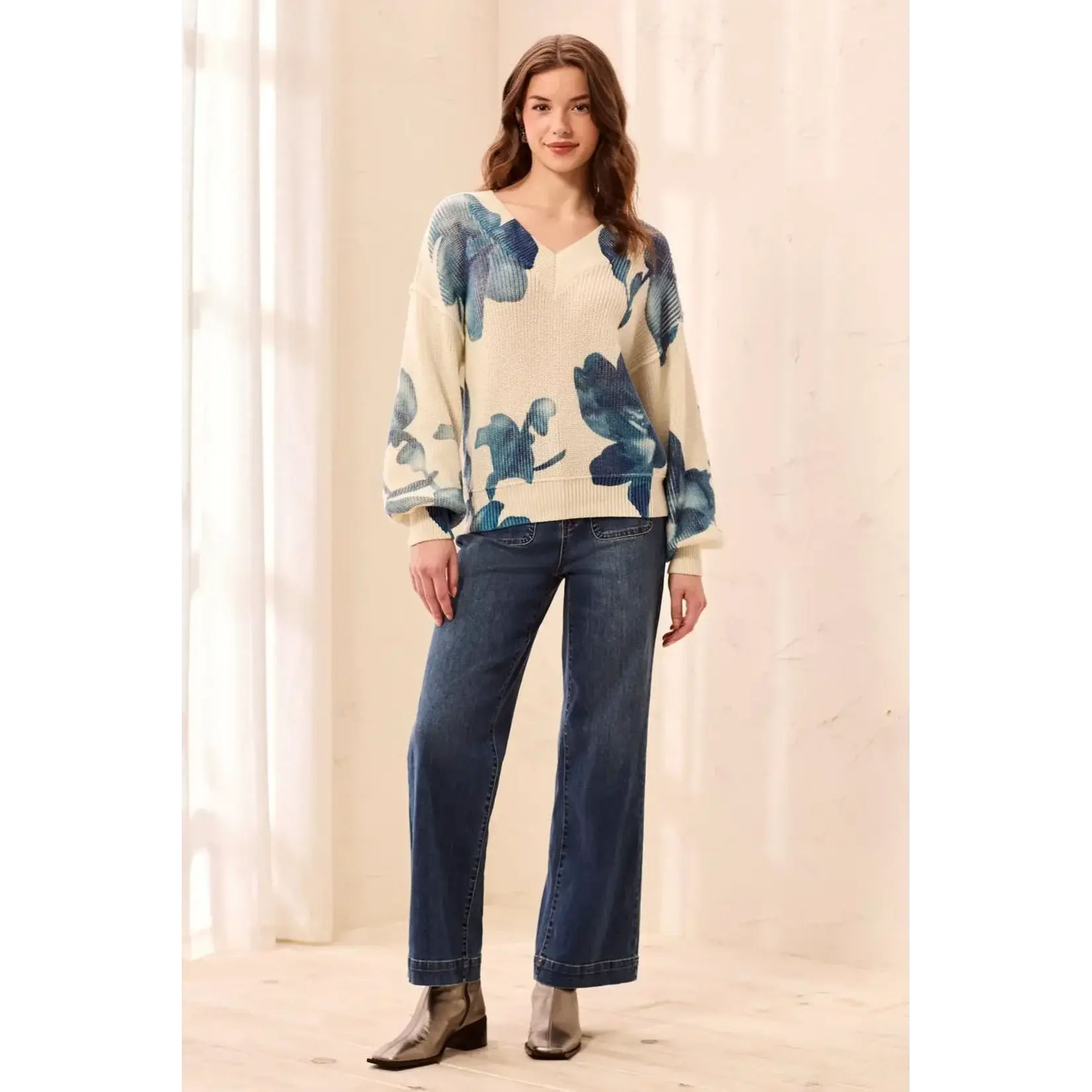 Tribal Puff Sleeve Printed V-Neck Sweater