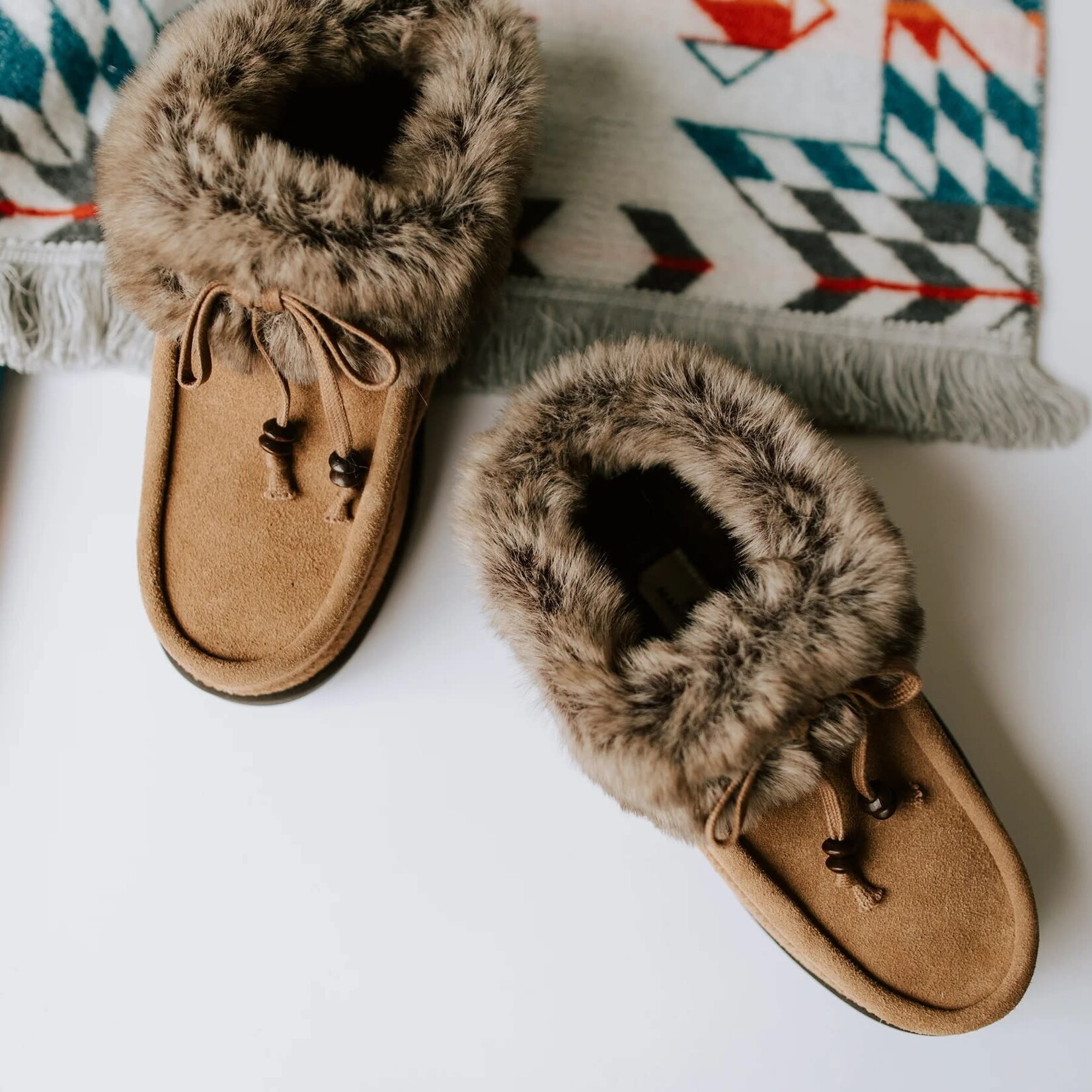 Manitobah Micro Clog