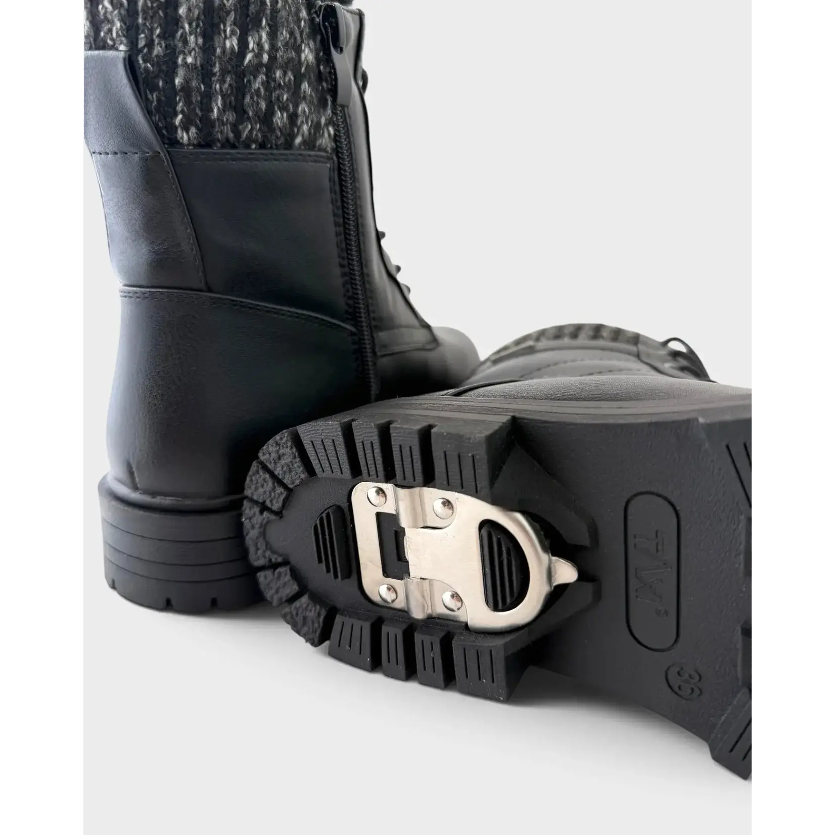 Taxi Kaitlyn 03 WP Boot Black