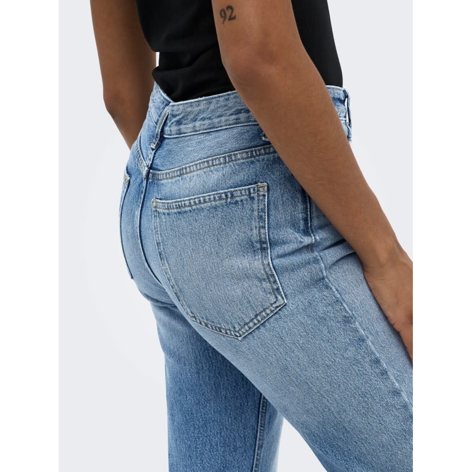 Only Everyday Mid Rise Straight Jean