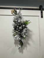 My New Favorite Thing Swag Evergreen White 29 in-Snowflakes w/Silver Bulbs and Black Snowflake Ribbon