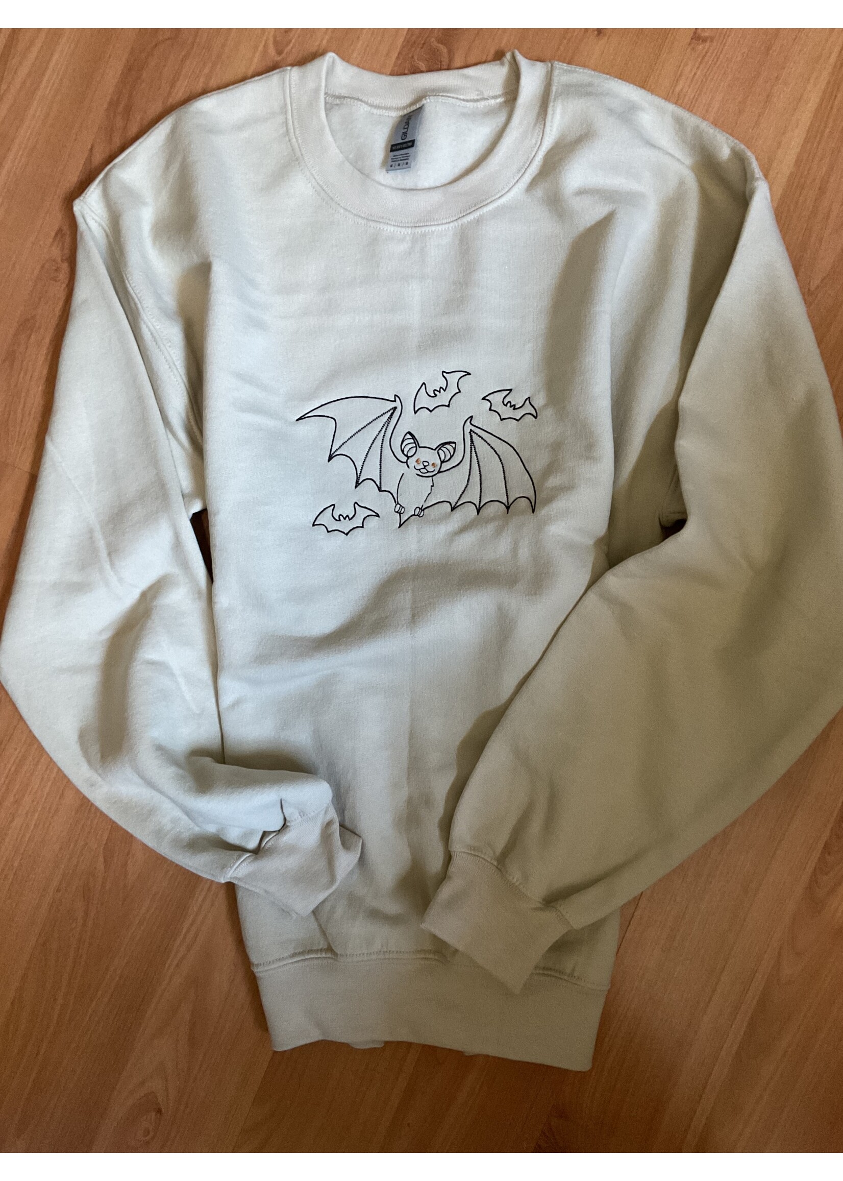 TM Batty Sweatshirt, size M