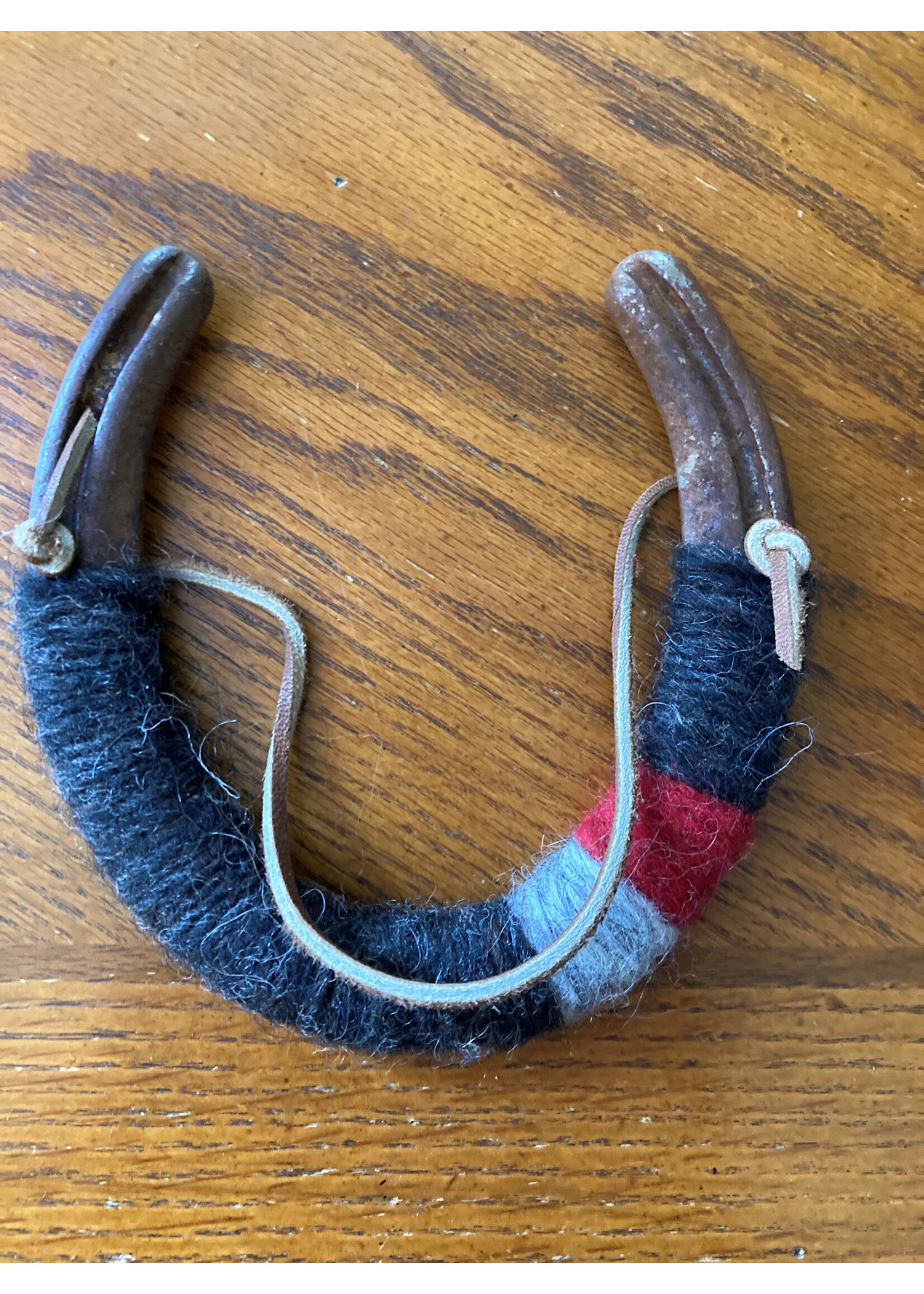 Horseshoe  Yarn