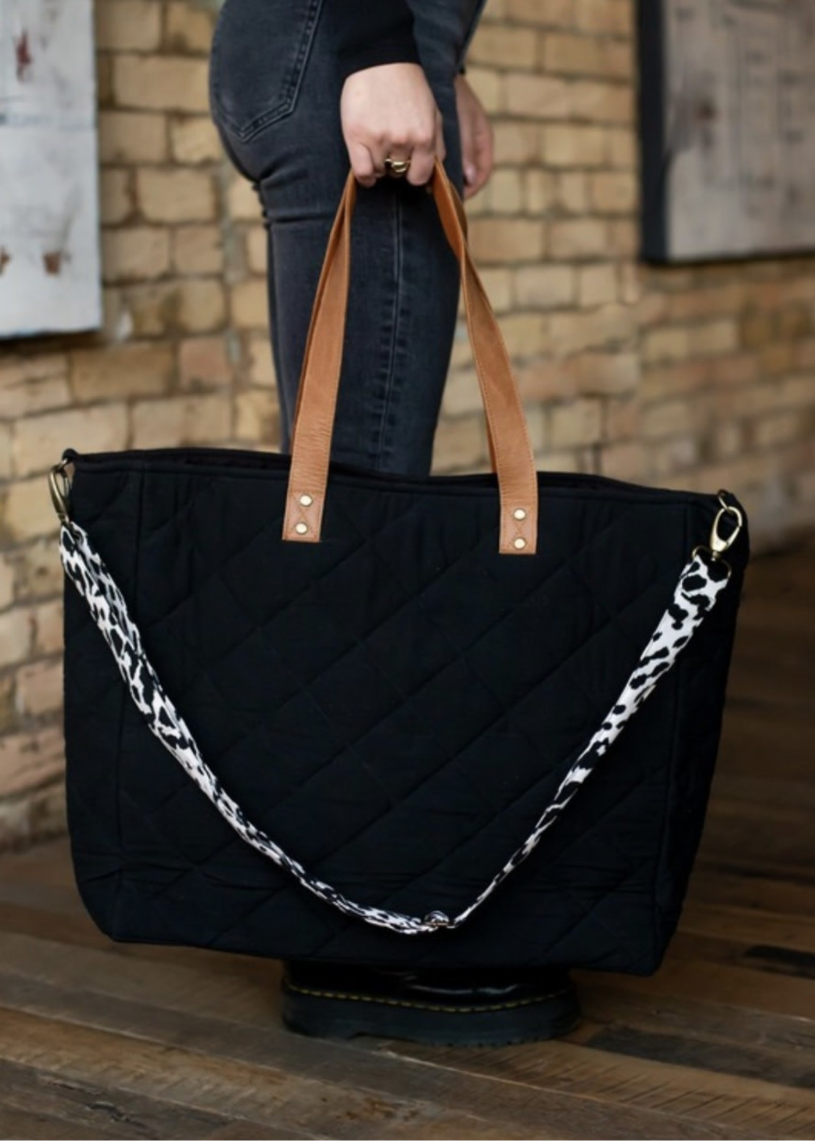 Quilted Tote with Animal Priny Strap