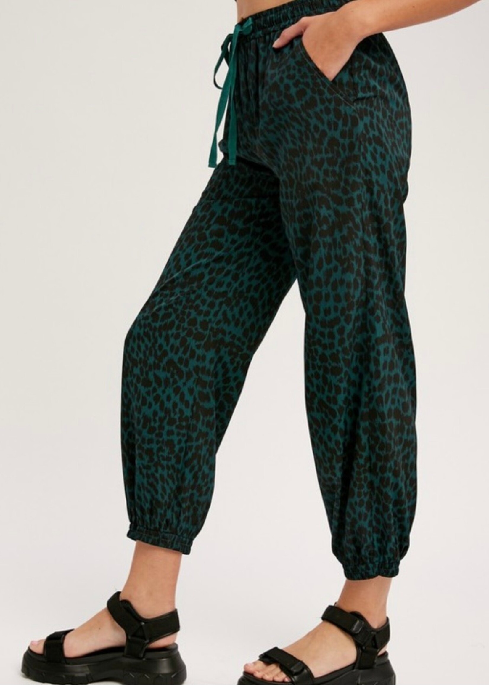 Slay Leopard Joggers