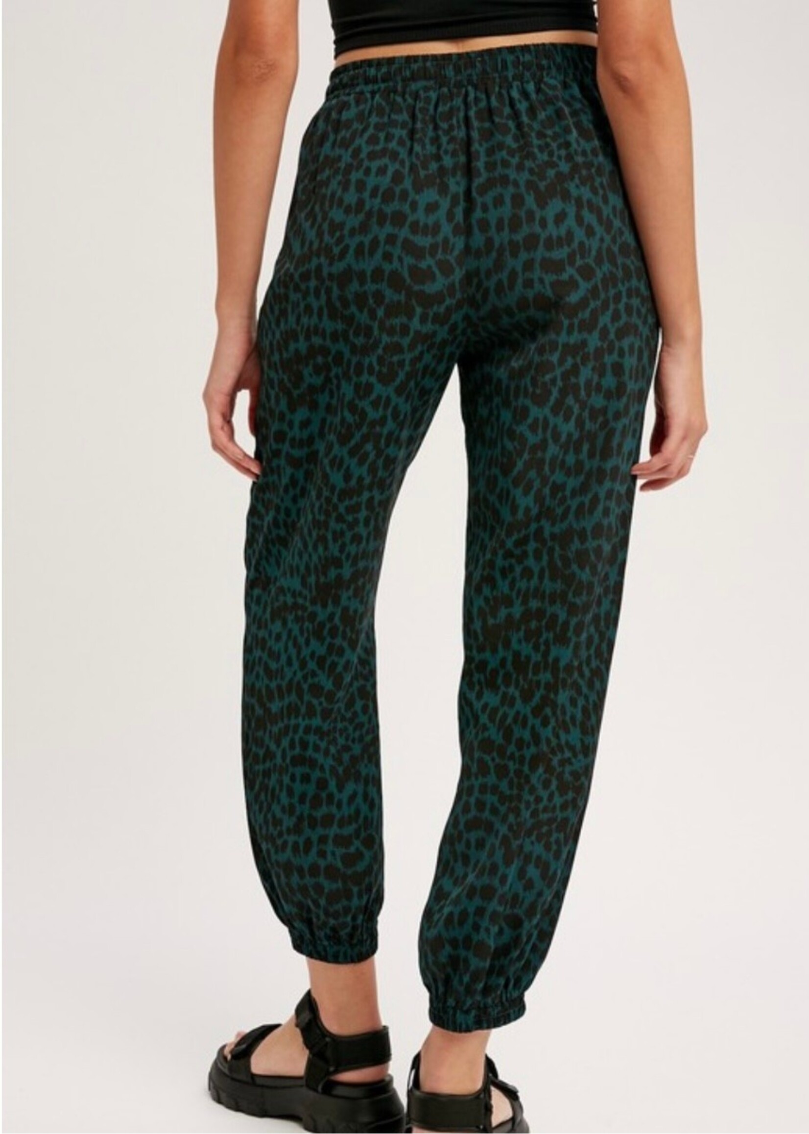 Slay Leopard Joggers