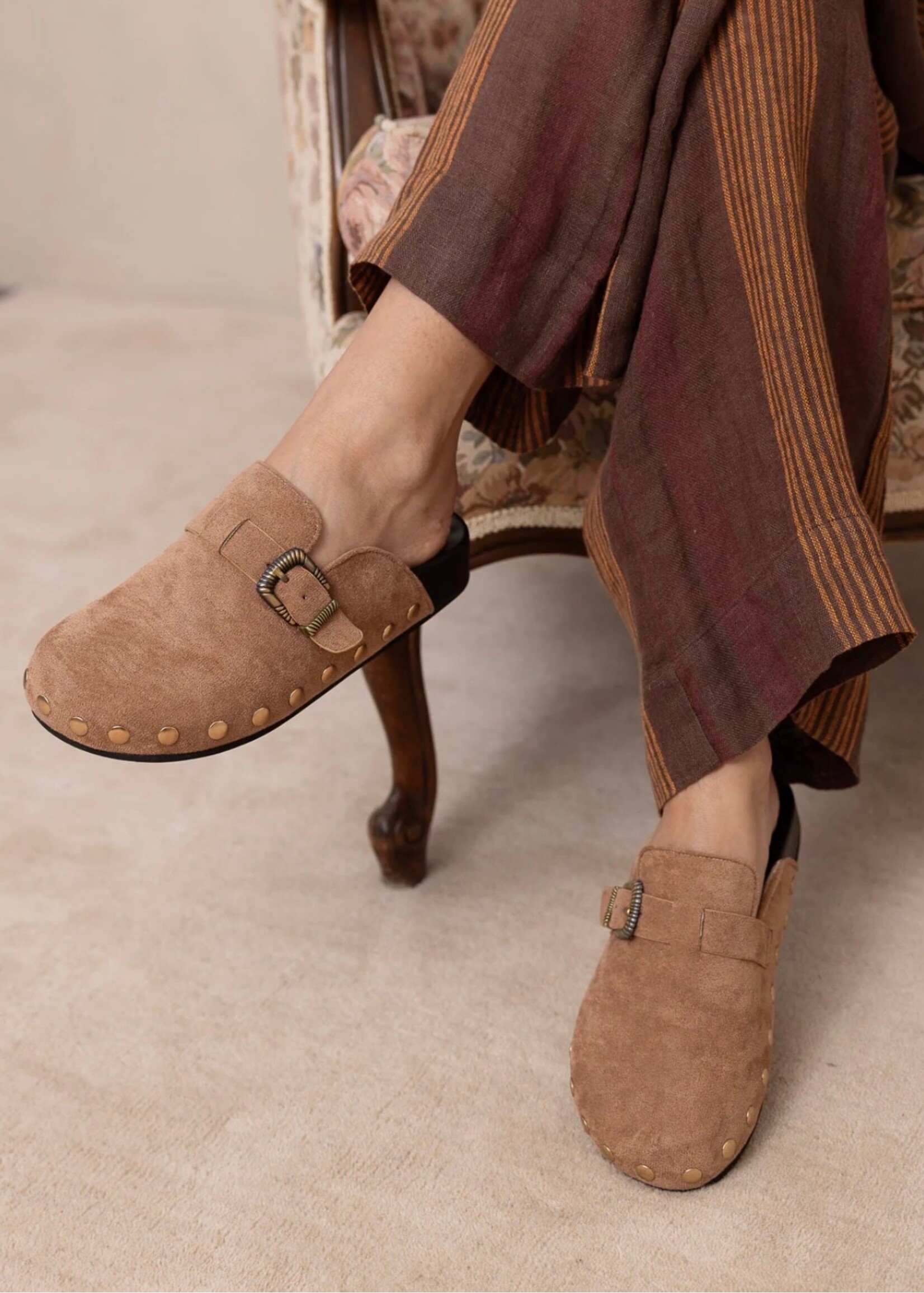 Toni Clogs with Studs