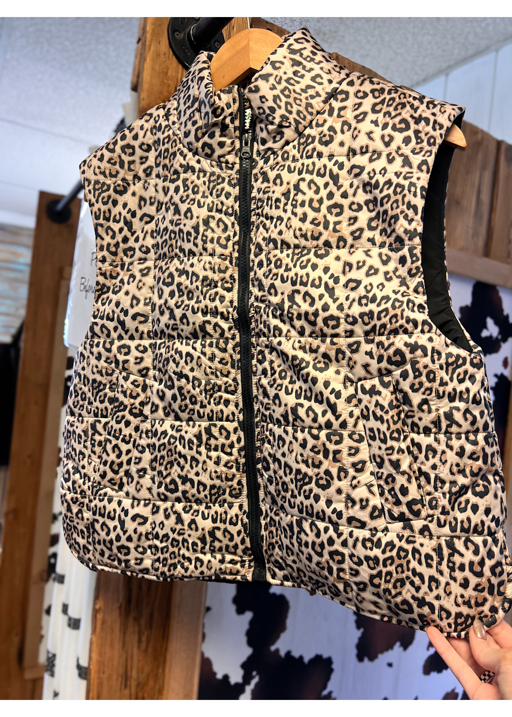 Arnie Leopard Puffer Vest