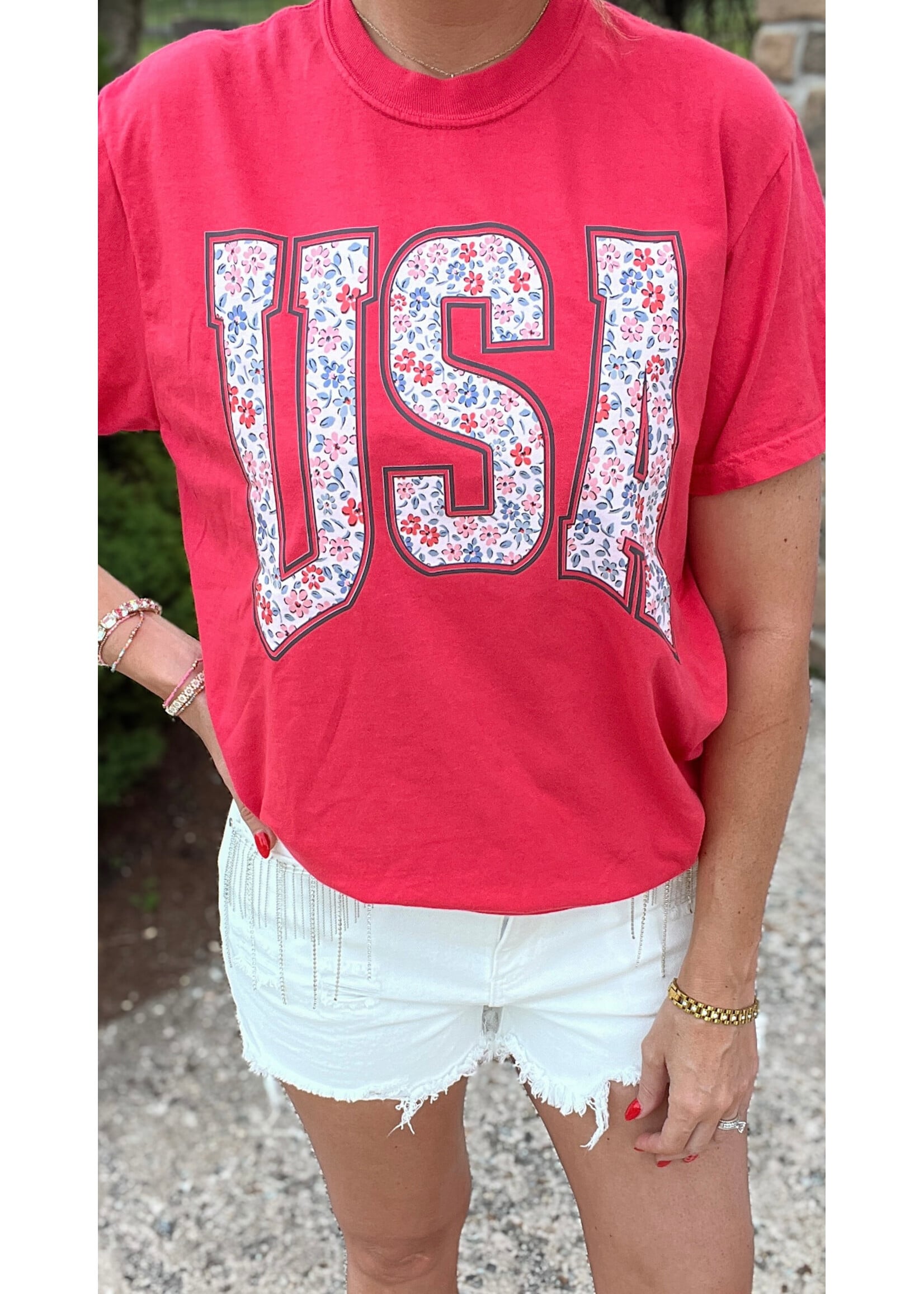 USA Daisy Graphic Tee