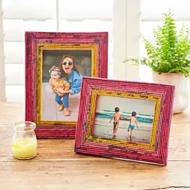  Paper High - Recycled Newsprint Picture Frame /  pink / 4x6in