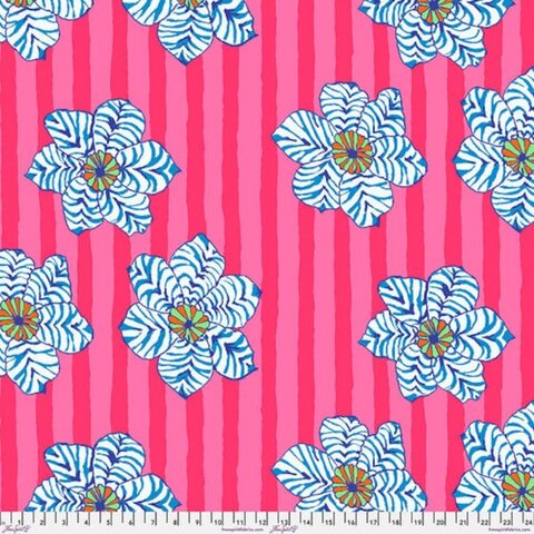 Kaffe Fassett -  Zebra Lilly / PWBM091.PINK