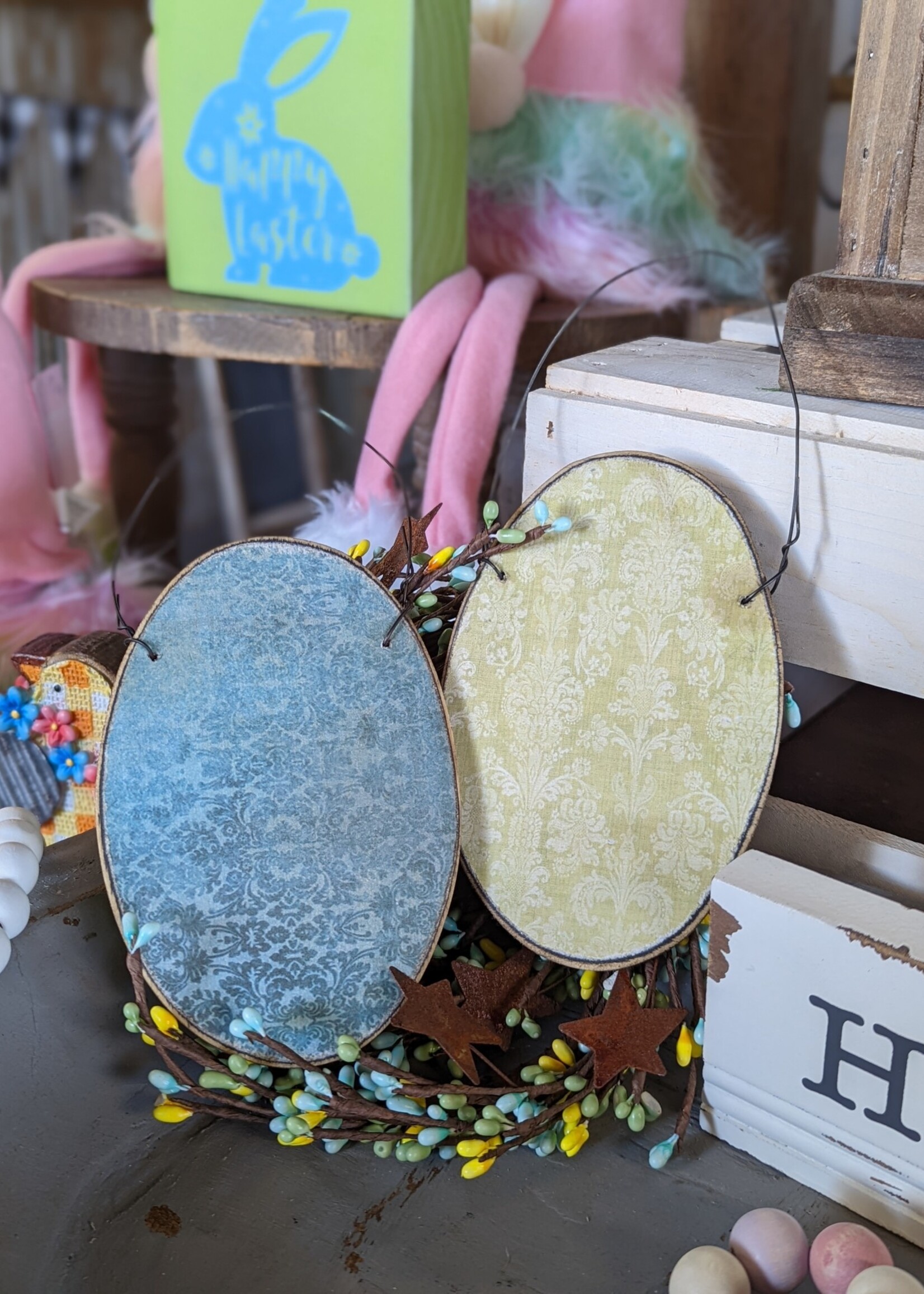 G12727 Vintage Look Wood Egg Ornament rusticflagsandkennels