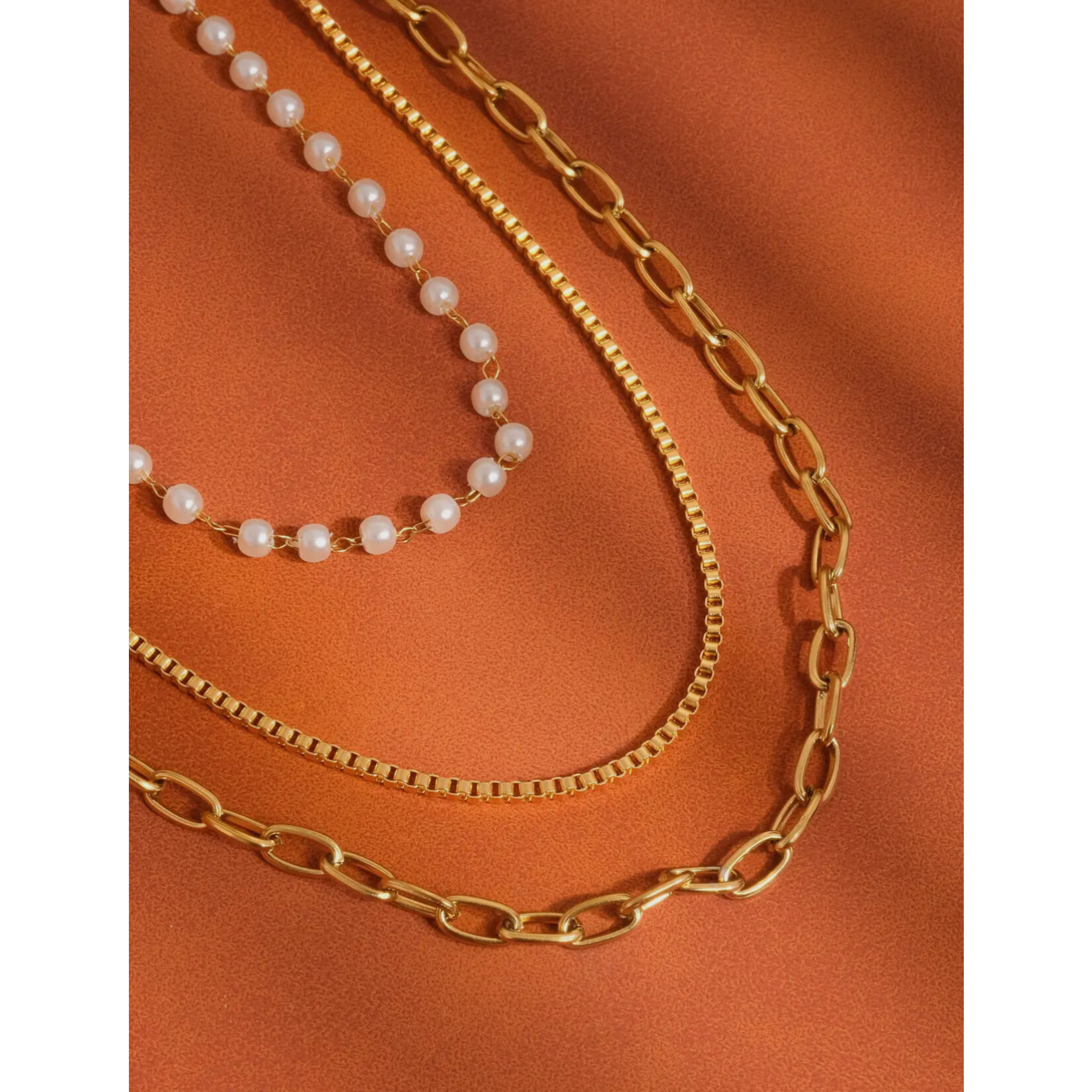 Cadeaux Necklace