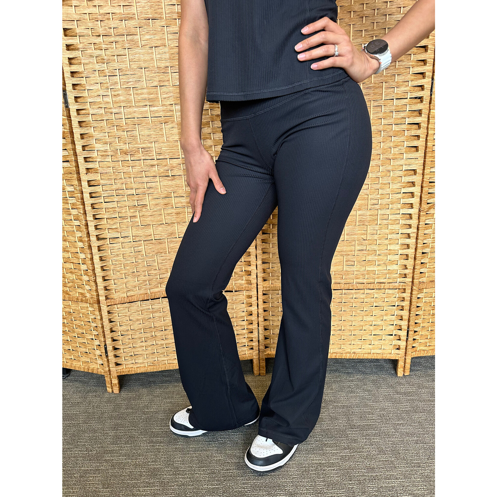 Ribbed Flare Yoga Pant