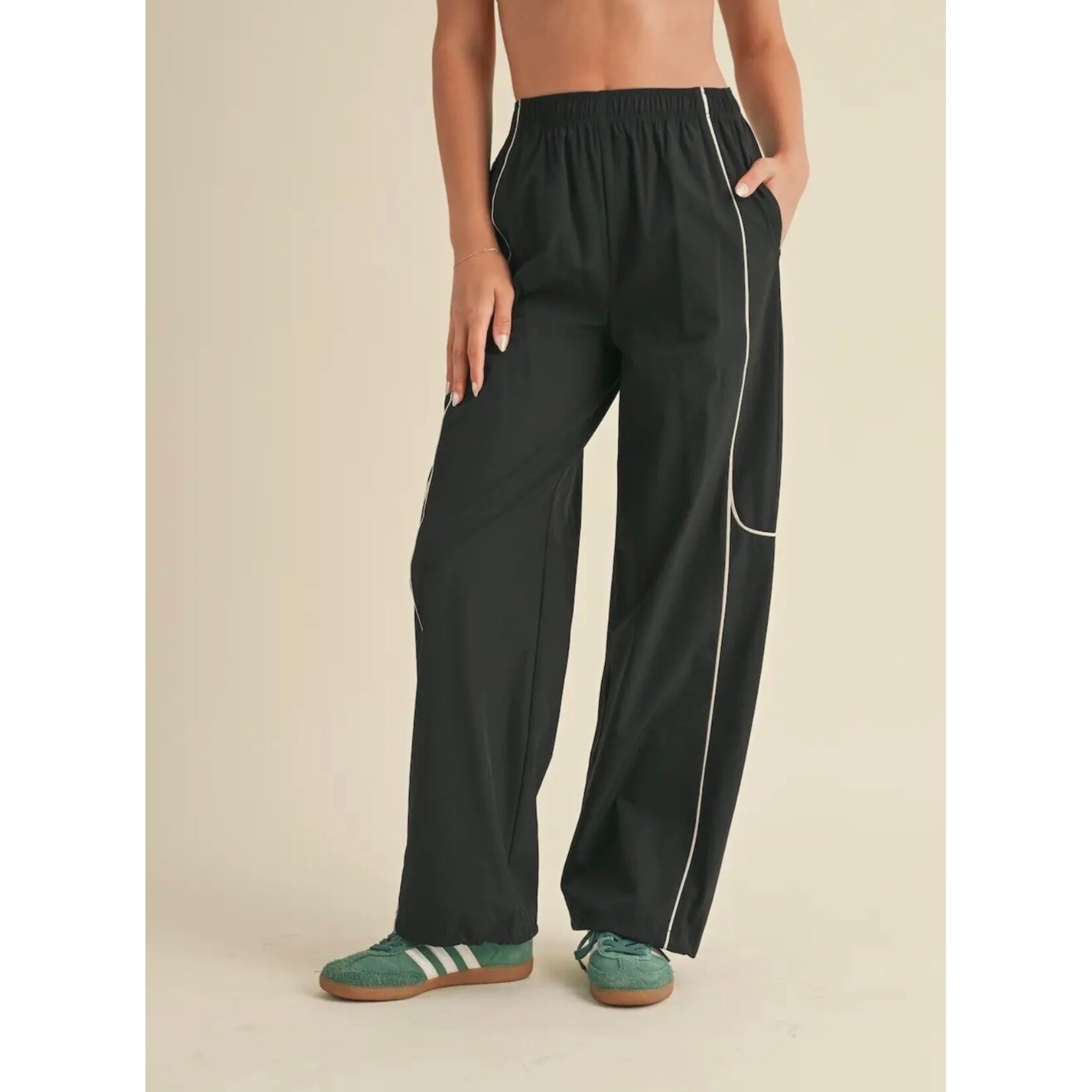 Contrast pants