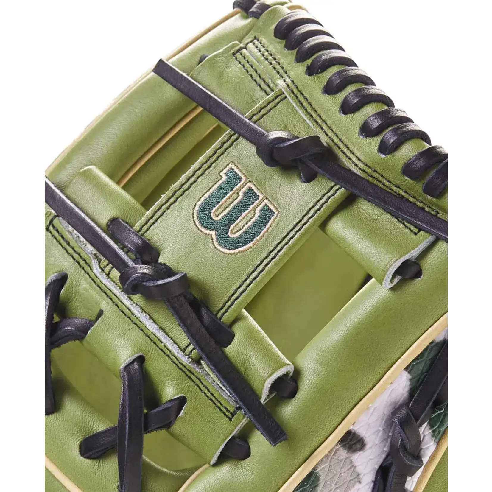 Wilson 2023 NOV A2000 GOTM MILITARY HONOR 11.75