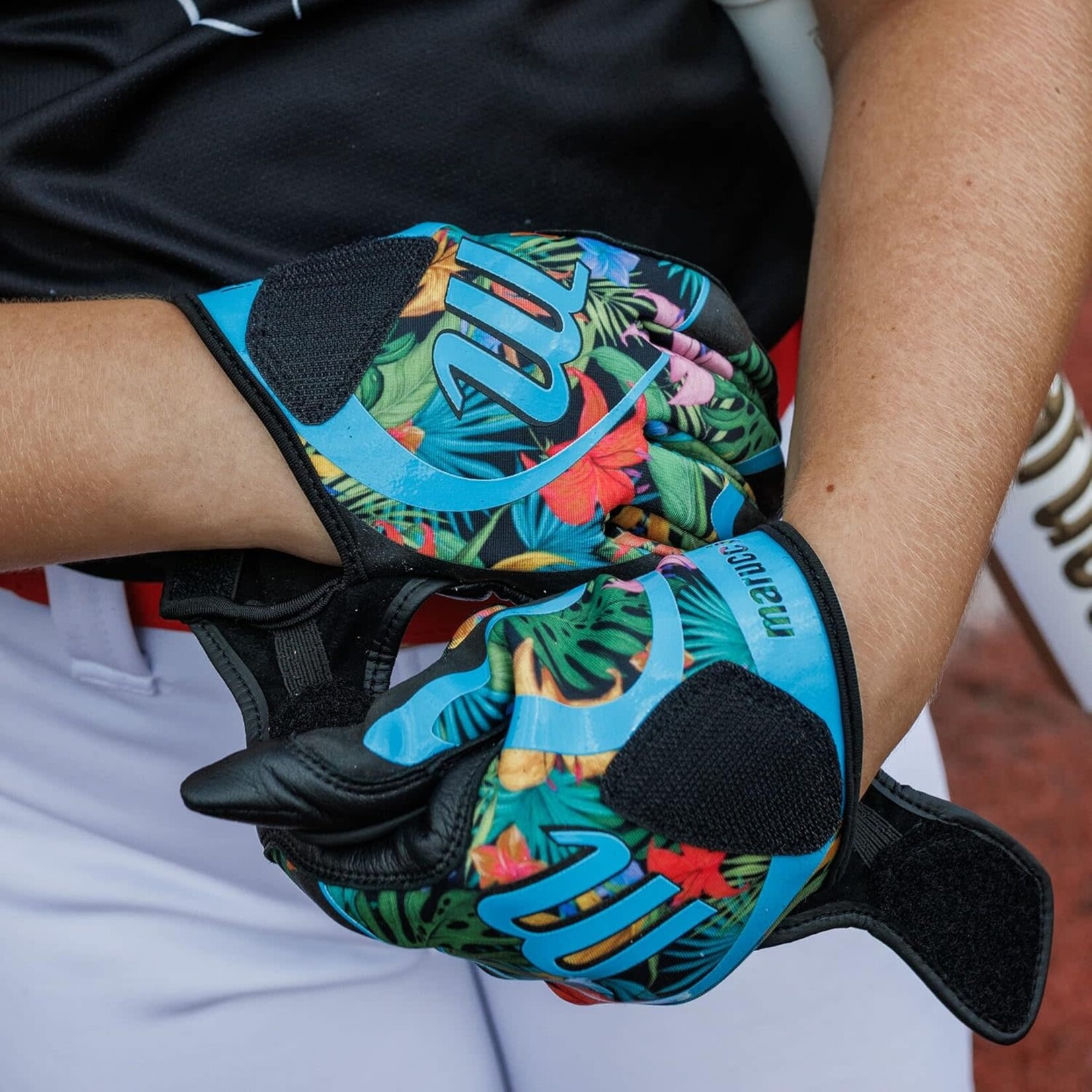 Marucci VERGE FASTPITCH BATTING GLOVE ADULT