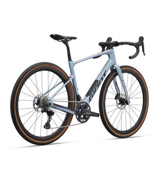Giant 2025 Revolt Advanced 0
