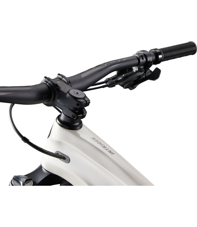Giant 2023 Intrigue LT Advanced Pro 2