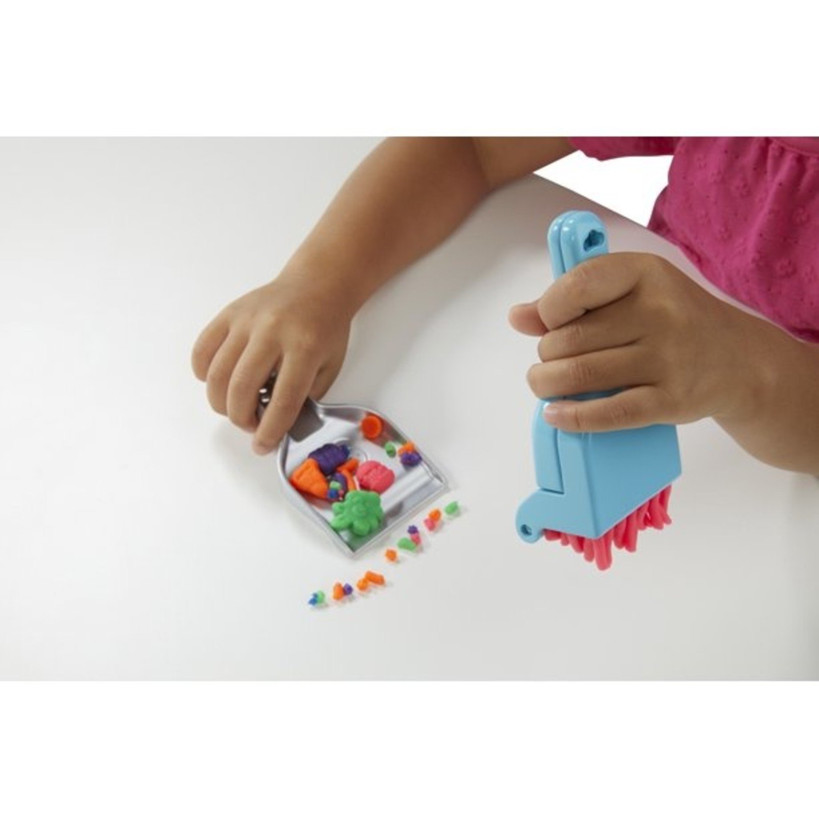 Play- Doh Zoom Zoom Vacuum and Clean-up Set