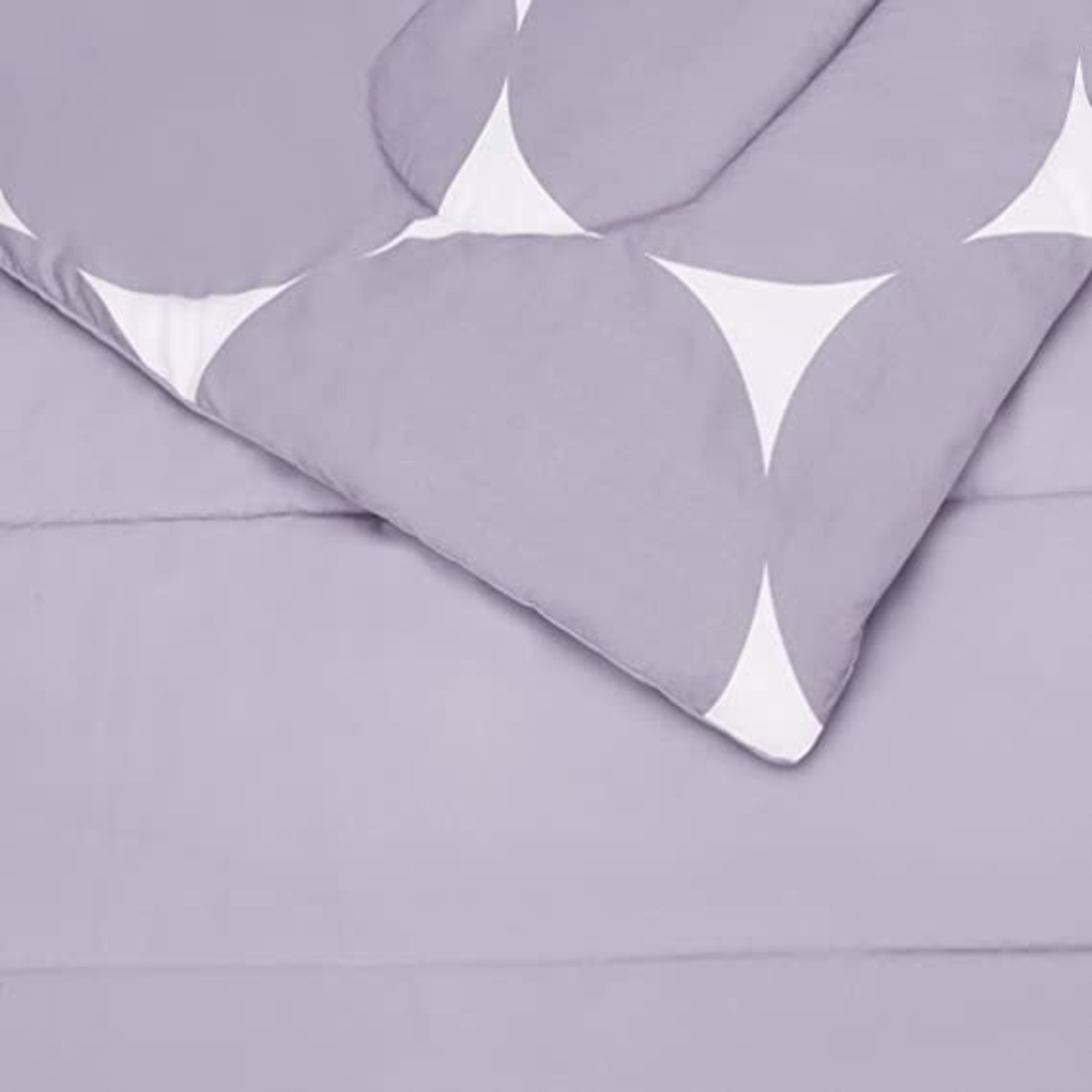 Amazon Basics Comforter Set- 5 Piece- Twin XL- Purple Dot