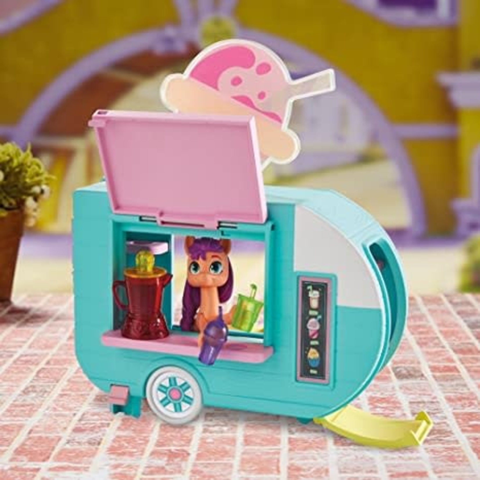 Hasbro My Little Pony - Sunny Starscout Smoothie Truck Set