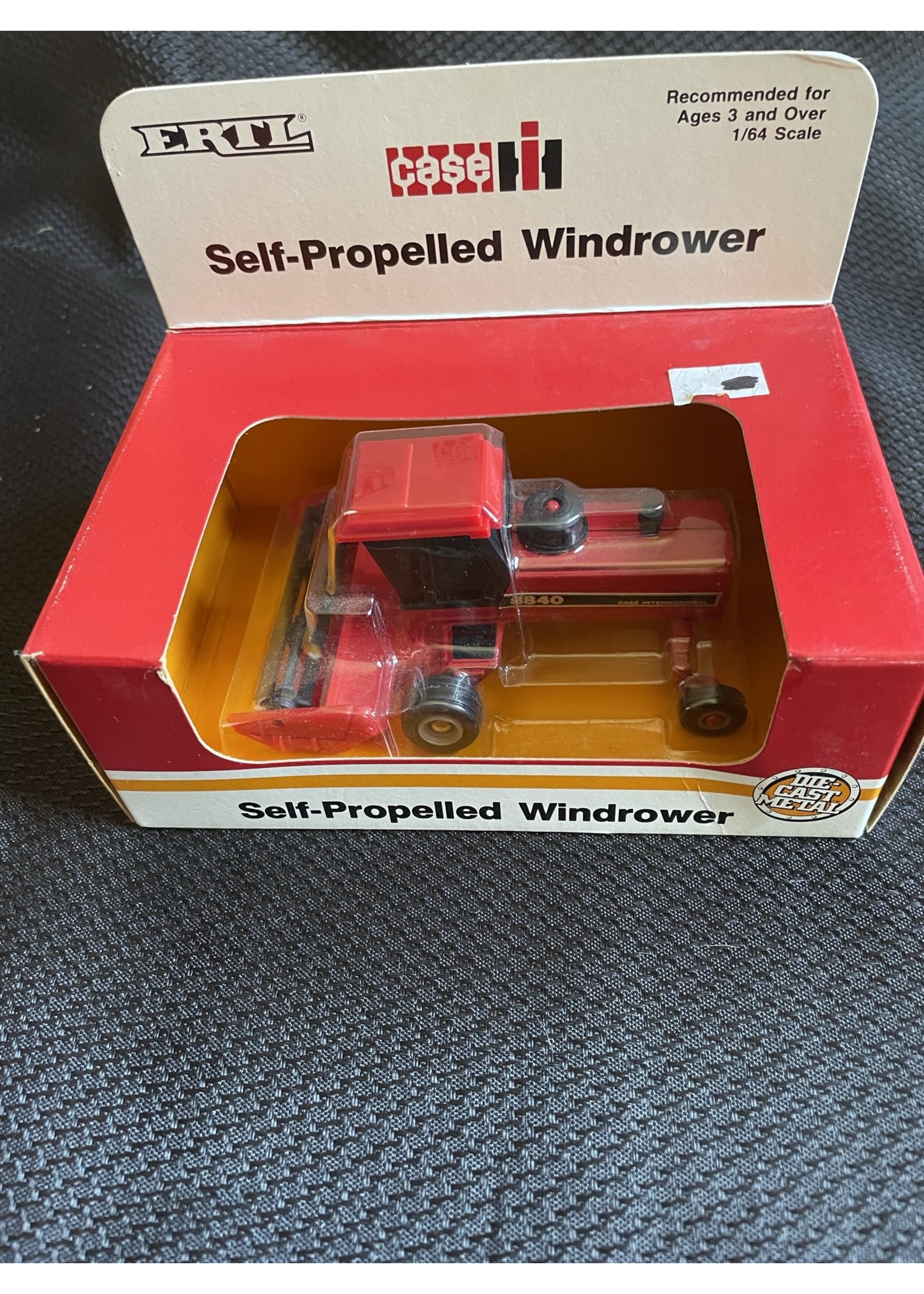 CaseIH 1/64 CaseIH Self-Propelled Windrower 8840 in box