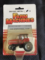 CaseIH 1/64 CaseIH Magnum 7130 Red/Gray package