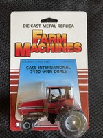 CaseIH 1/64 CaseIH Magnum 7120 With Duals Red/White package