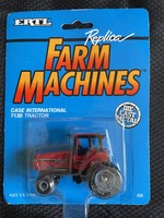 CaseIH 1/64 CaseIH Magnum 7130 Blue Package