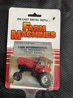 CaseIH 1/64 CaseIH Magnum 7140 MFWD Red/Gray package