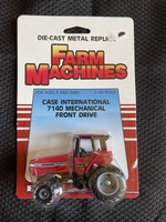 CaseIH 1/64 CaseIH Magnum 7140 MWFD Red/White package