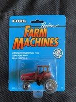 CaseIH 1/64 CaseIH Magnum 7150W/ rear Duals Blue Package