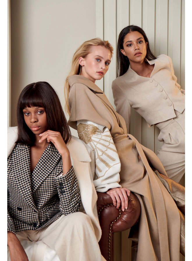 Lilly Sleeveless Vest EW22 50183