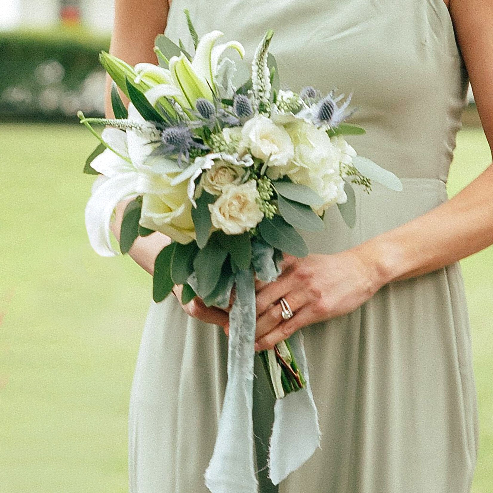 Bridal Bouquet- medium natural gathered