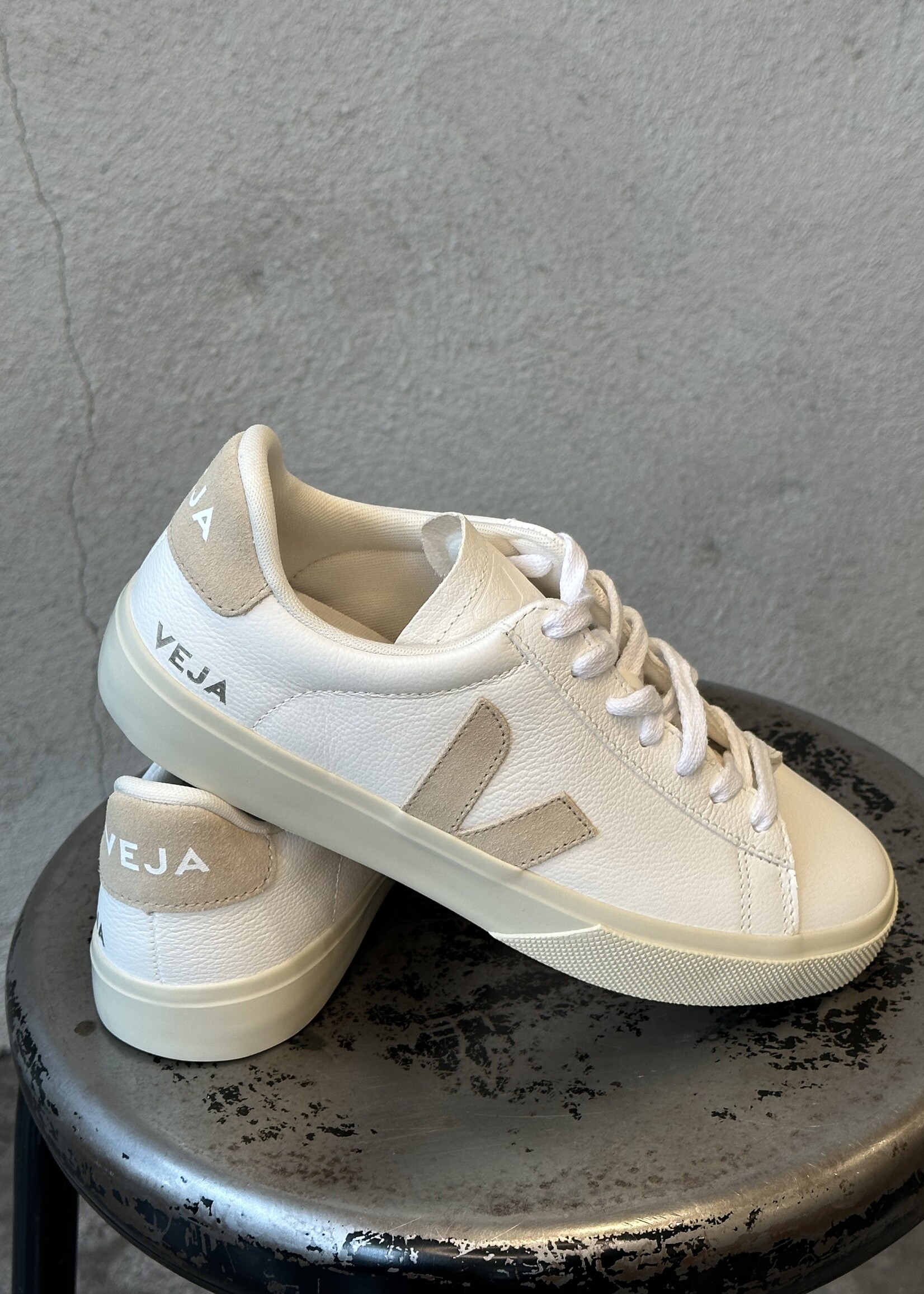 VEJA V-10 Chromefree Leather sneakers