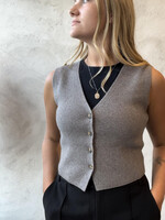 OUI 8711 Vest