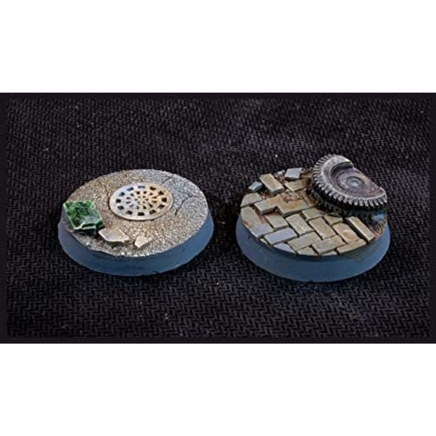 Gamers Grass Urban Warfare Round 32mm - Battle Ready Bases - Gamers Grass